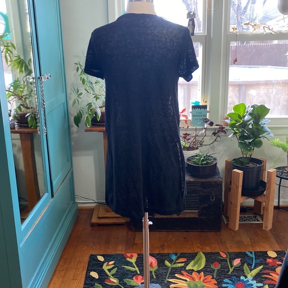 NWOT Black shirt-sleeved tunic top size XS - Picture 2 of 3